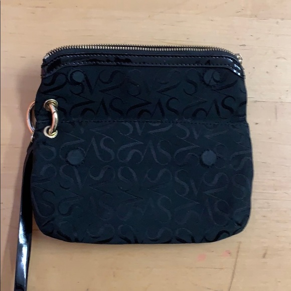 Black simply Vera ladies wristlet - Picture 2 of 5